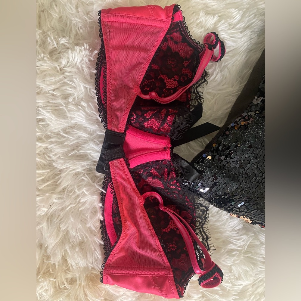 Vintage Sale before gone Sexy little things Victoria Secret bra 😍 yay Y2K - Picture 4 of 9